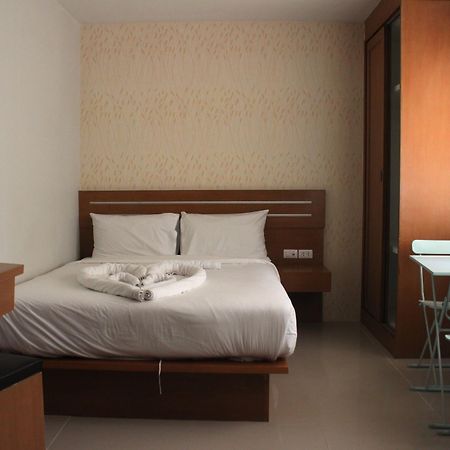 Coffee Mania House Hotel Phuket ภายนอก รูปภาพ